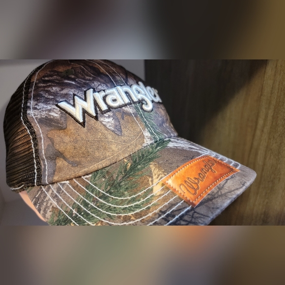 BNWT Wrangler/RealTree Adjustable Hat - Picture 4 of 7